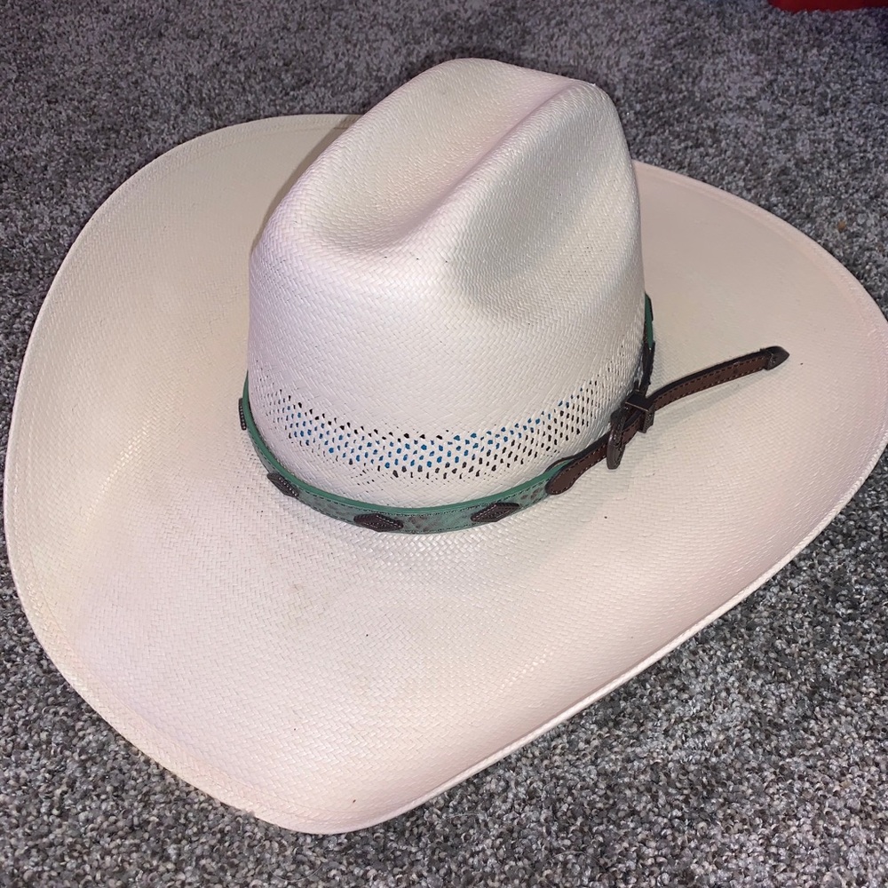 Woman’s cowgirl hat